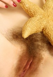 Hairy pussy teen girl